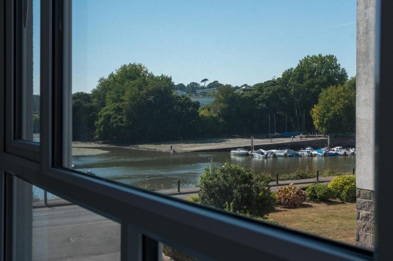 Riverside Apartment With Views And Parking Kingsbridge  Exterior photo